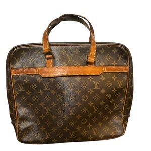 LV Porte Documente Voyage Vintage W/flaws